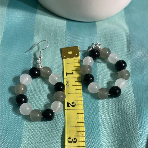 Black and White Beaded Earrings - Picture 7 of 8
